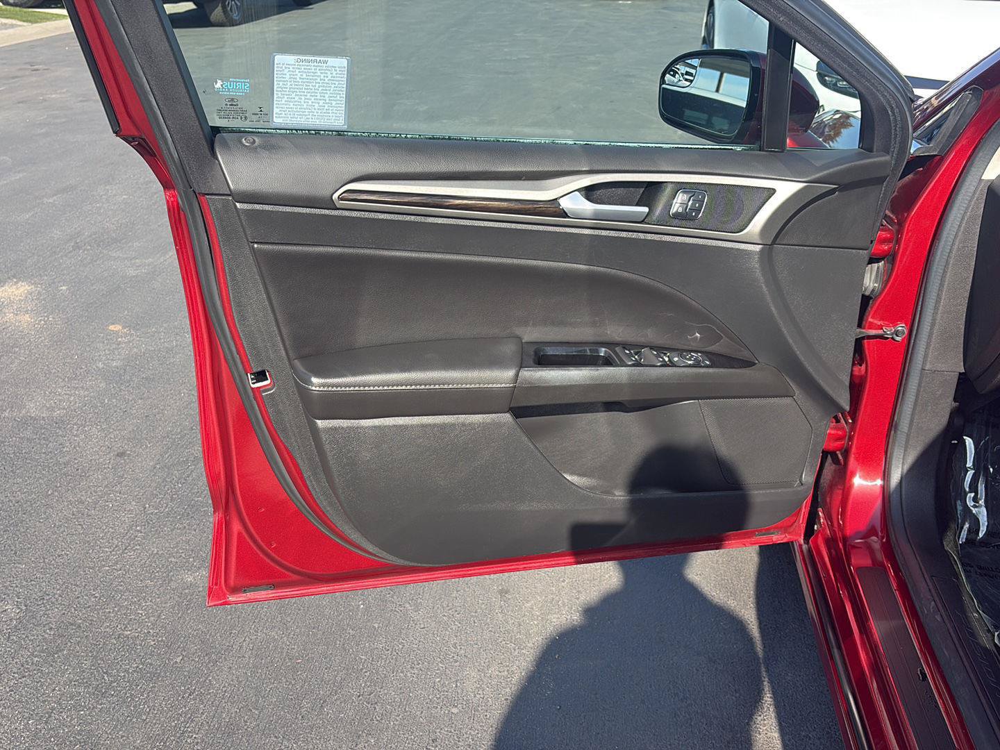 Used 2014 Ford Fusion SE w/ Equipment Group 502A FWD image 23