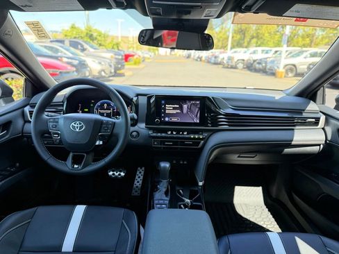 Certified 2025 Toyota Camry SE AWD/4WD image 23