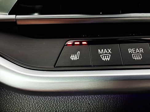 Used 2019 BMW X7 xDrive50i w/ M Sport Package image 7