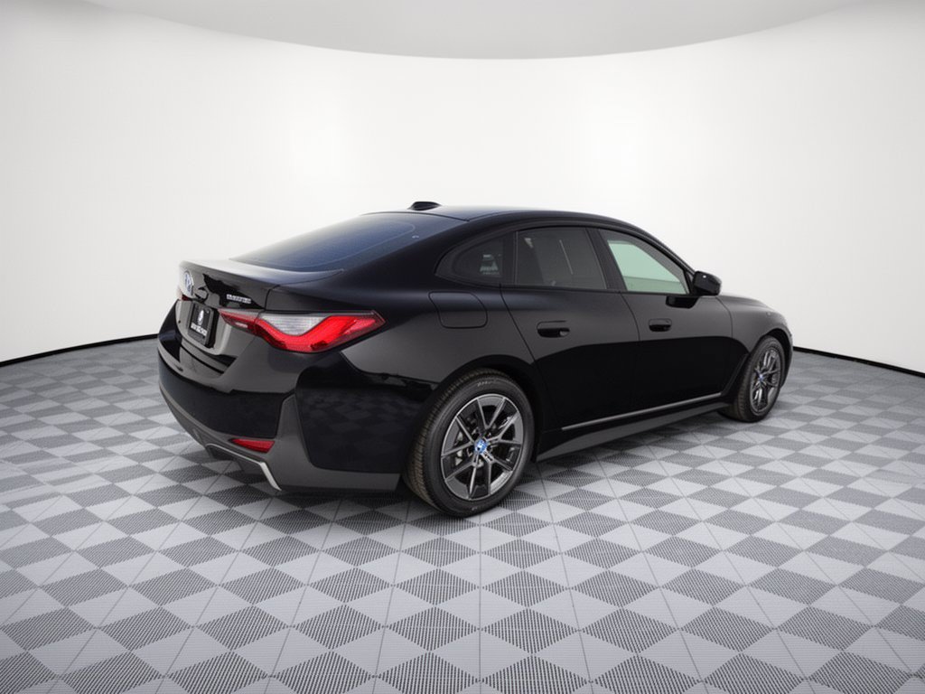 Used 2023 BMW i4 eDrive35 RWD image 9