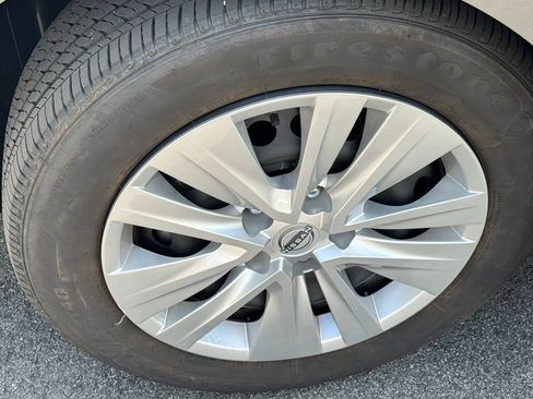 Used 2025 Nissan Sentra S FWD image 30