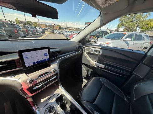 Used 2021 Ford Explorer XLT w/ Equipment Group 202A image 12