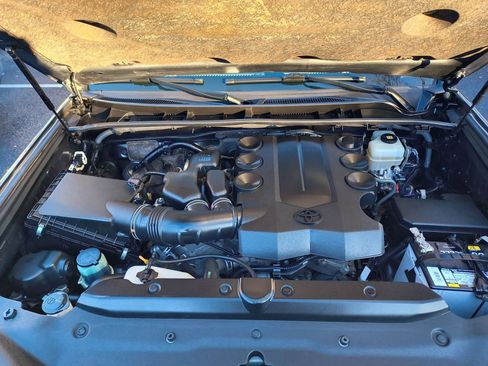 Used 2019 Toyota 4Runner TRD Off-Road Premium image 18