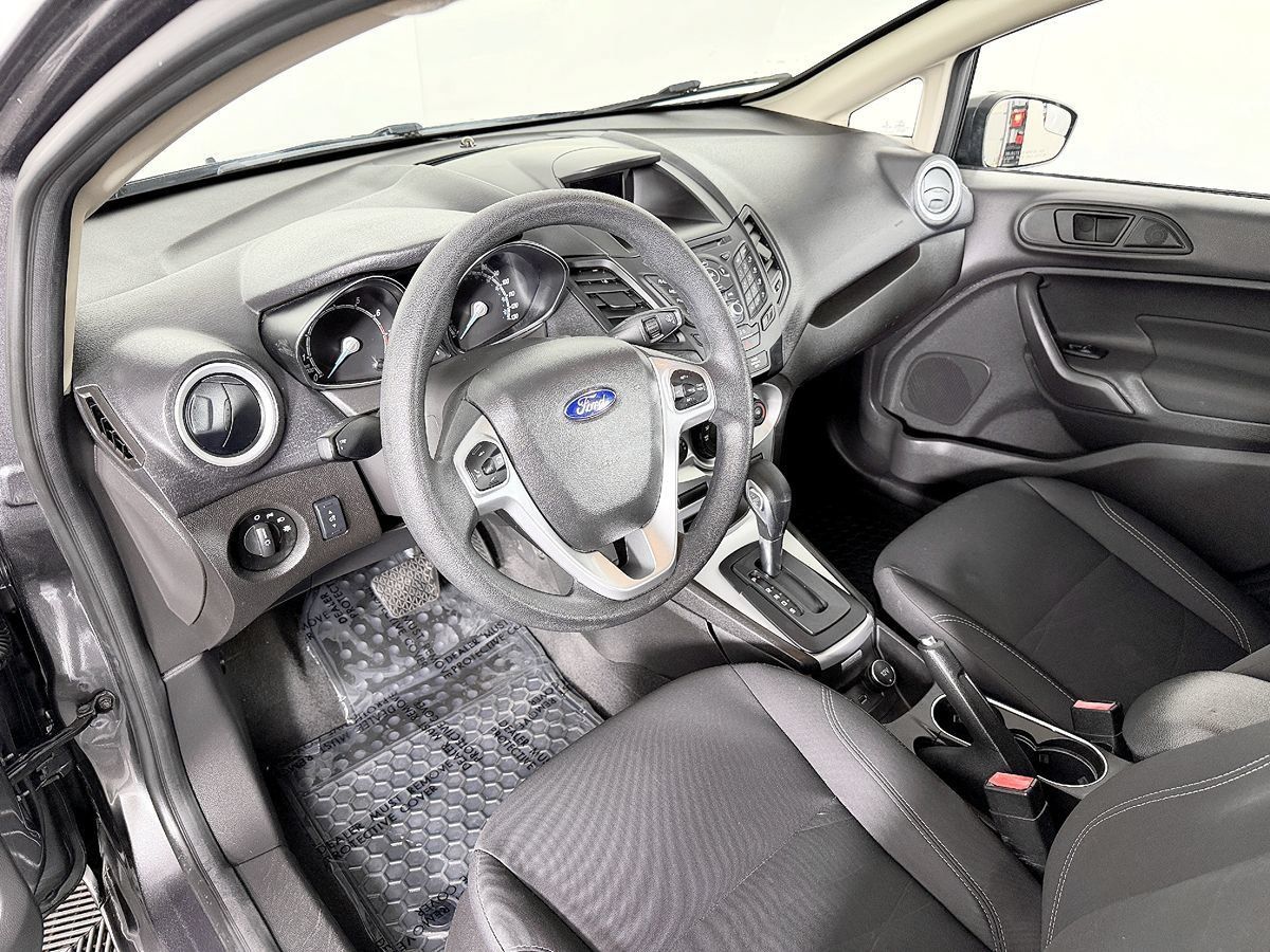 Used 2018 Ford Fiesta SE FWD image 31