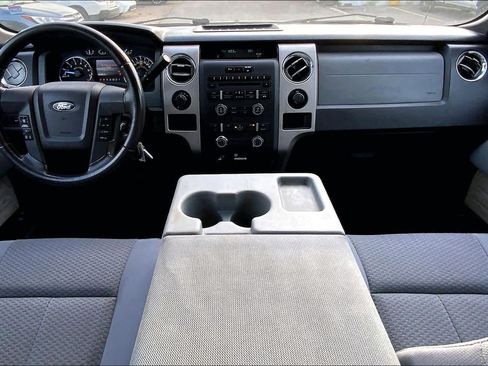 Used 2011 Ford F150 XLT w/ XLT Chrome Pkg image 12