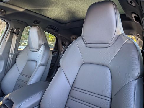 New 2026 Porsche Cayenne Coupe AWD/4WD image 5