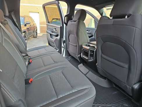 New 2026 RAM 1500 4x4 Crew Cab image 11