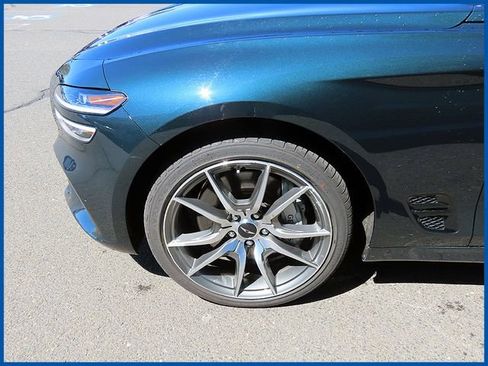 Used 2025 Genesis G70 2.5T AWD/4WD image 4