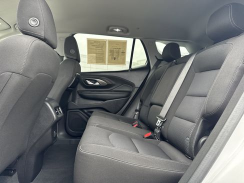 Used 2024 GMC Terrain SLE image 35