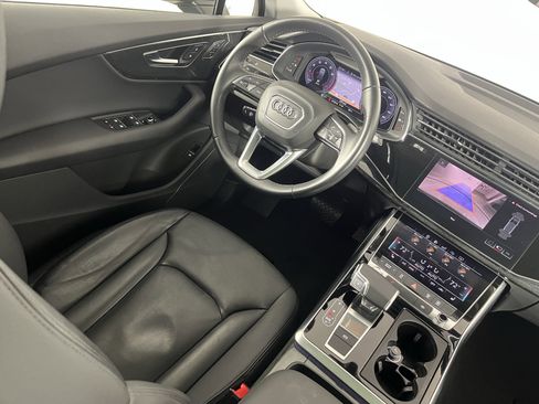 Used 2020 Audi Q7 3.0T Premium image 9