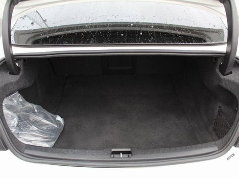 Certified 2022 Volvo S60 T8 R-Design image 5