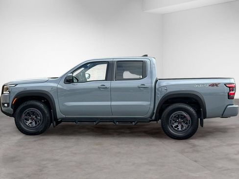 Used 2025 Nissan Frontier PRO-4X AWD/4WD image 2