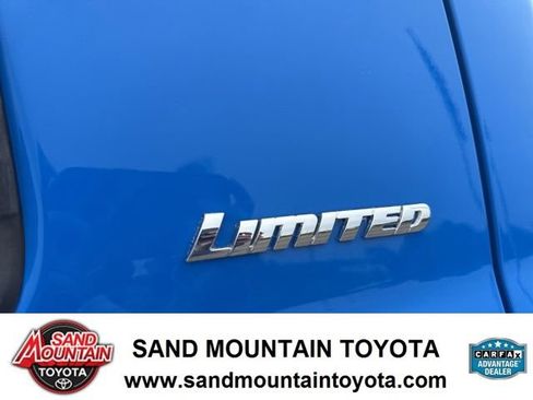 Used 2021 Toyota Tundra Limited w/ Limited Premium Package AWD/4WD image 11