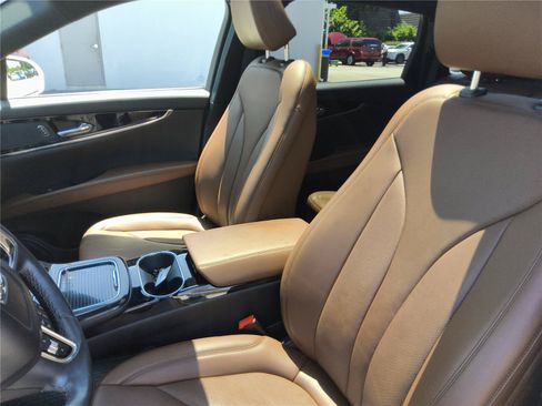 Used 2023 Lincoln Nautilus Reserve AWD/4WD image 18