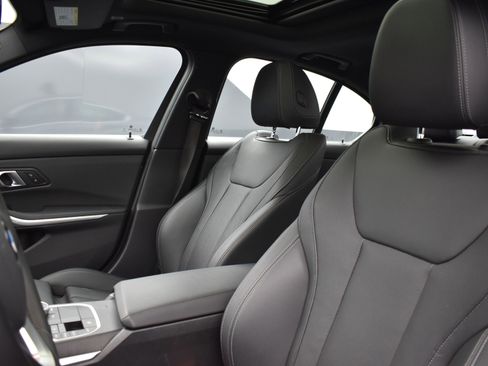 Used 2024 BMW 330i Sedan image 12