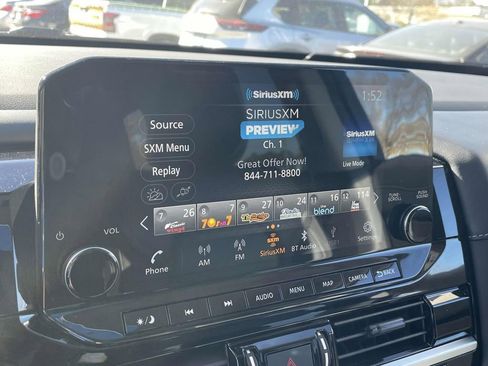 Used 2023 Nissan Pathfinder SL image 26