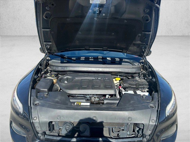 Used 2016 Jeep Cherokee Limited AWD/4WD image 27