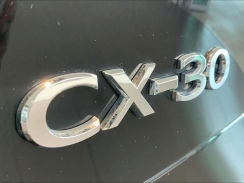 Used 2021 MAZDA CX-30 FWD 2.5 S image 32