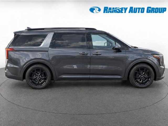 Used 2025 Kia Carnival SX Prestige FWD image 8