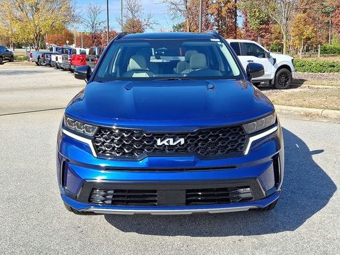 Used 2023 Kia Sorento SX image 2