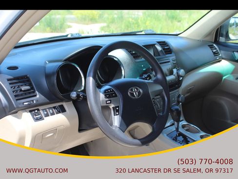 Used 2011 Toyota Highlander 2WD w/ Tech Pkg image 10