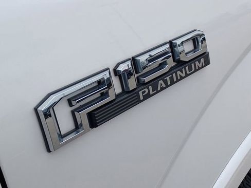 Used 2018 Ford F150 Platinum w/ Equipment Group 701A Luxury AWD/4WD image 6