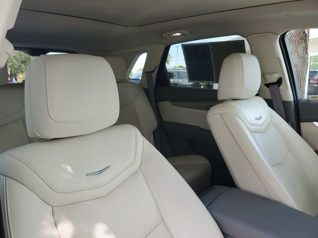 Certified 2024 Cadillac XT5 Premium Luxury w/ Technology Package FWD image 24
