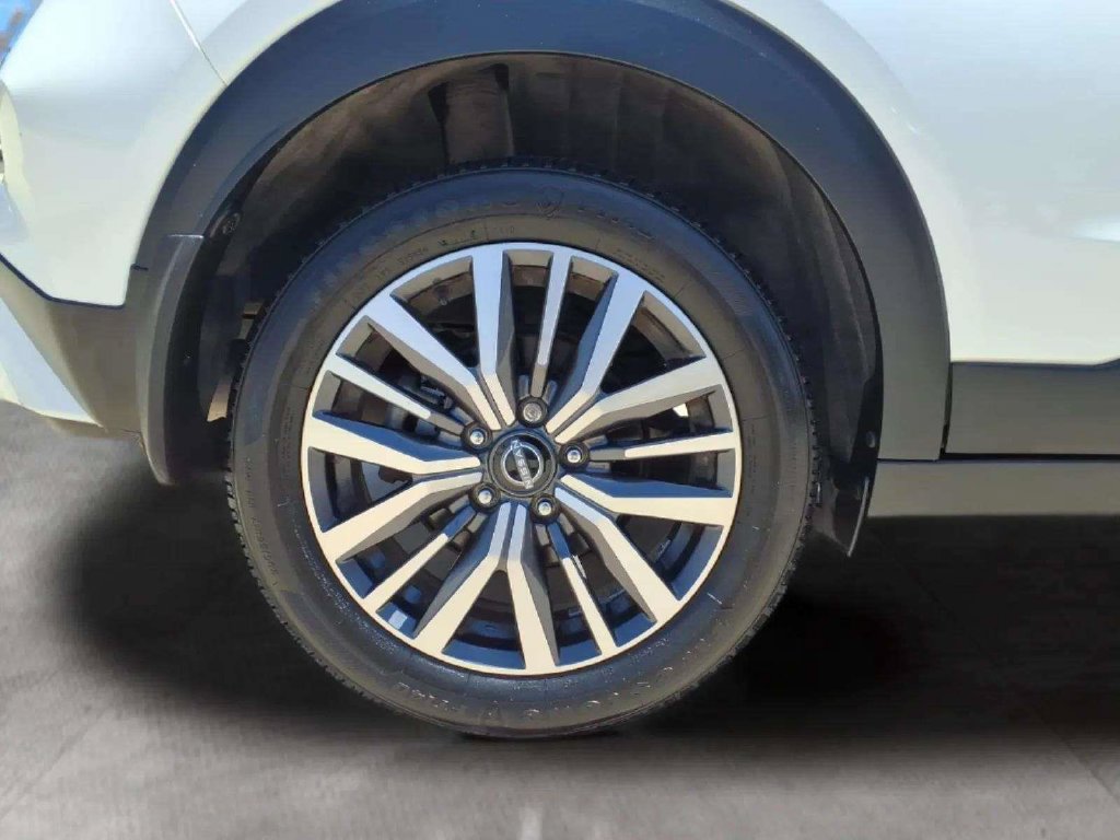 Used 2024 Nissan Kicks SV FWD image 21