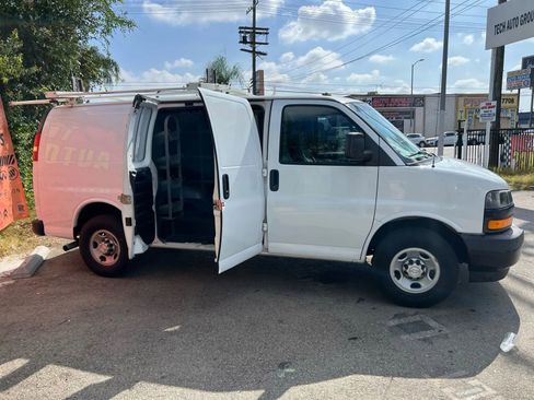 Used 2019 Chevrolet Express 2500 w/ Driver Convenience Package image 5