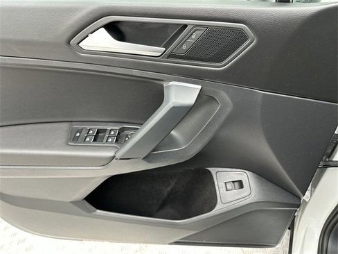 Used 2019 Volkswagen Tiguan SEL image 13