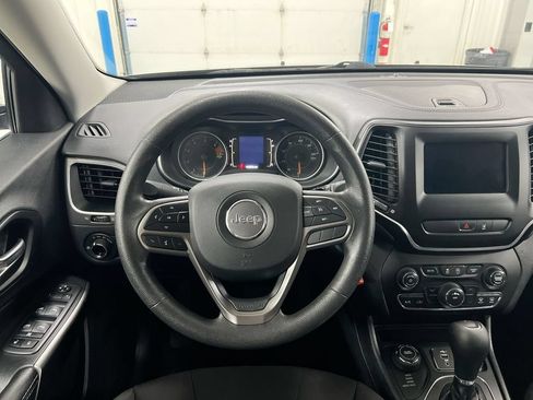 Used 2021 Jeep Cherokee Latitude AWD/4WD image 11