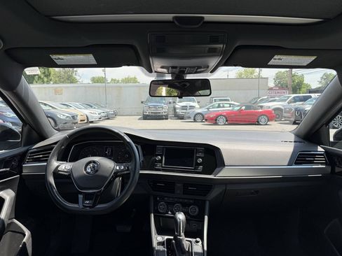 Used 2019 Volkswagen Jetta R-Line FWD image 12