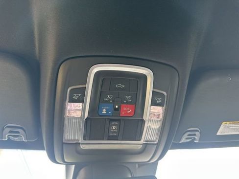 Used 2021 RAM 1500 Laramie AWD/4WD image 21