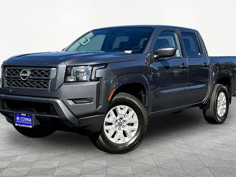 Used 2023 Nissan Frontier SV w/ Tow Package AWD/4WD image 3