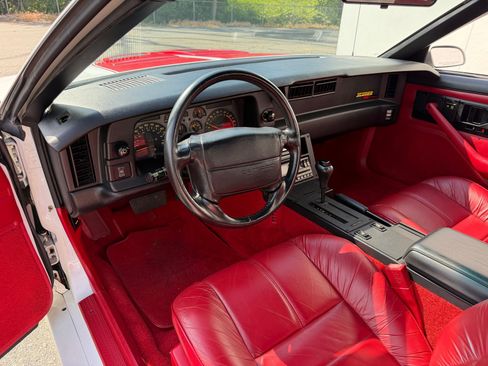 Used 1992 Chevrolet Camaro Z28 RWD image 39