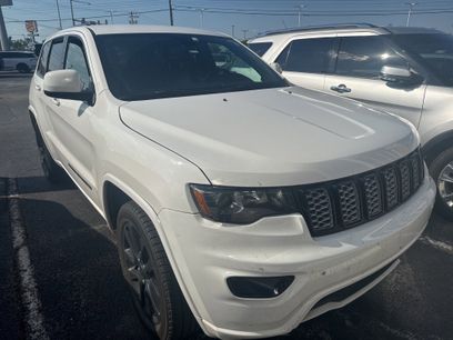 Used 2019 Jeep Grand Cherokee Altitude