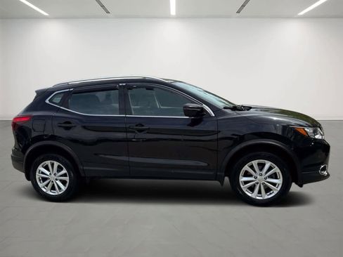 Used 2018 Nissan Rogue Sport SV w/ SV Technology Package AWD/4WD image 5