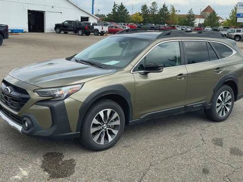Used 2025 Subaru Outback Limited AWD/4WD image 4