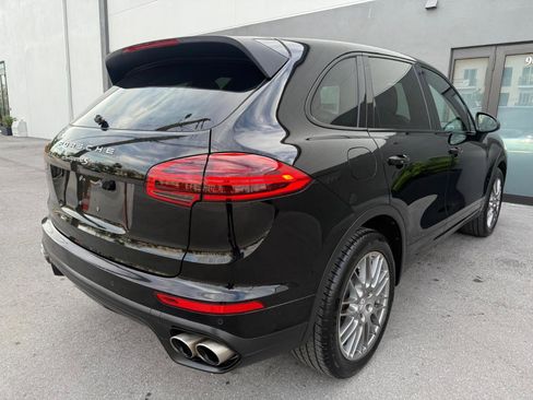 Used 2016 Porsche Cayenne S AWD/4WD image 4