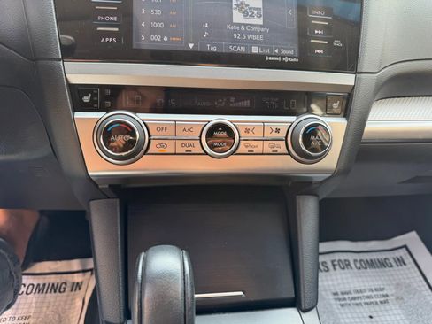 Used 2017 Subaru Outback 2.5i Premium image 23