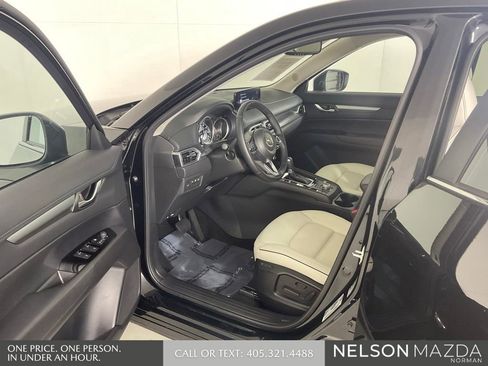 Used 2025 MAZDA CX-5 AWD 2.5 S w/ Preferred Package image 12