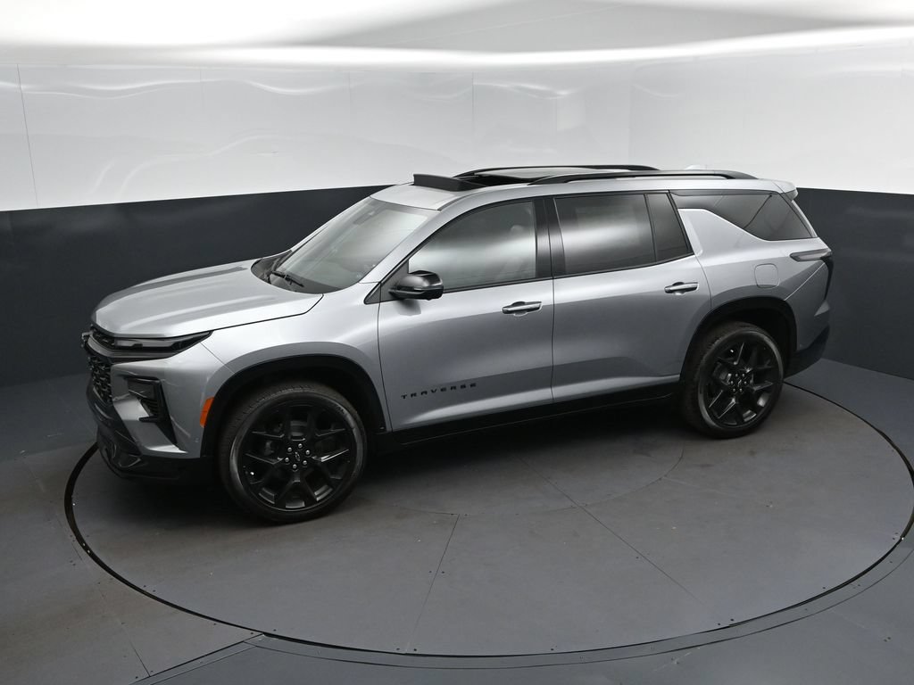 New 2026 Chevrolet Traverse RS w/ LPO, Floor Liner Package FWD image 31