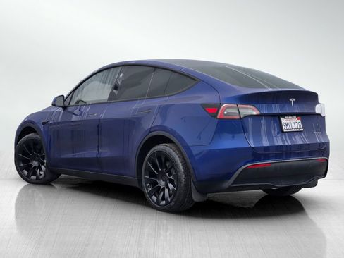 Used 2024 Tesla Model Y Long Range image 6