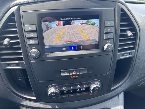 Used 2021 Mercedes-Benz Metris Passenger image 11
