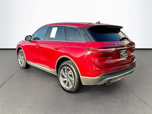 Used 2025 Lincoln Corsair AWD w/ Equipment Group 101A image 5