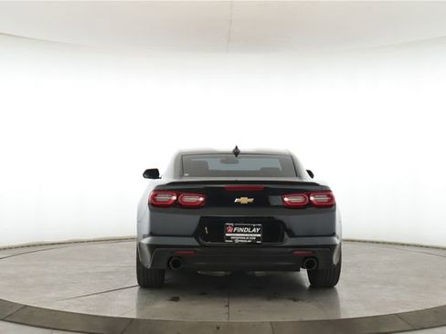 Used 2021 Chevrolet Camaro LT w/ Technology Package image 11