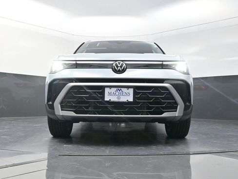 New 2026 Volkswagen Taos SEL image 21