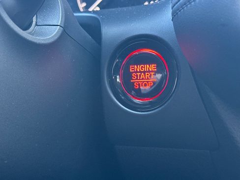 Certified 2023 Honda HR-V LX image 24