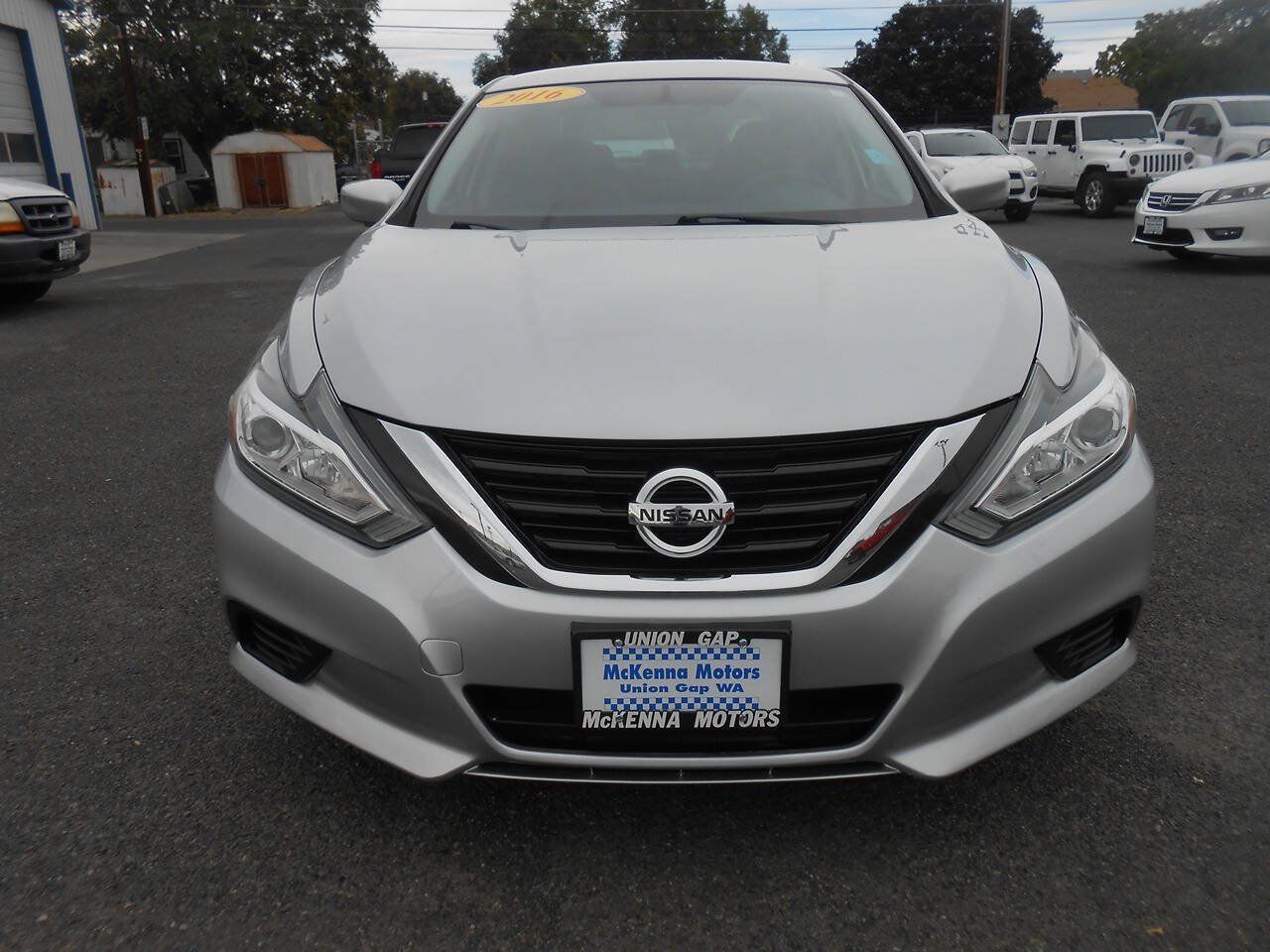 Used 2016 Nissan Altima 2.5 S w/ Power Driver Seat Package FWD image 4