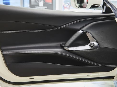 Used 2023 Ferrari 812 GTS image 28